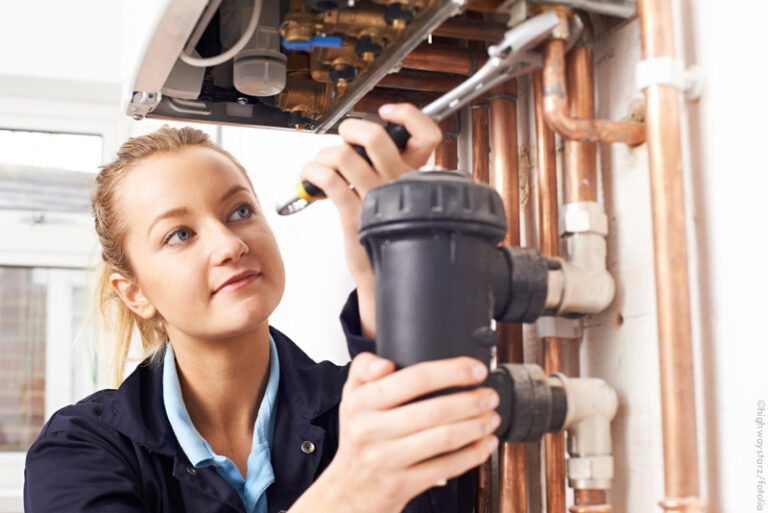 Immigrate to Canada as a plumber (See Complete Guide)