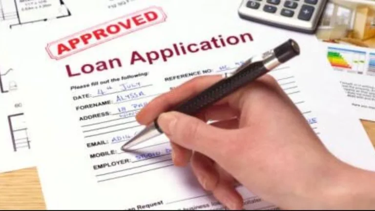 How to Apply for a Travel Loan to Go to Canada